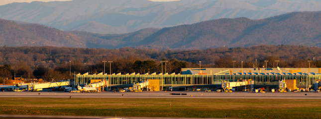 A panoramic view of McGhee Tyson Airport serving Knoxville, Tennessee - obrazy, fototapety, plakaty