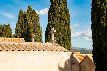Blick auf den Friedhof in Spanien von oben