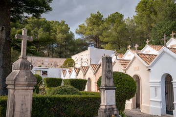 Blick über einen Friedhof in Spanien