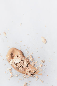 Make-Up Foundation and Powder