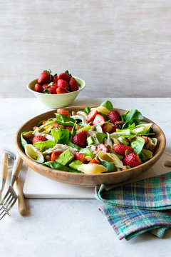 Chicken Strawberry Avocado Pasta Salad with Creamy Yogurt Poppy