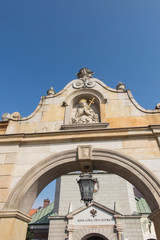 Obraz premium Czestochowa, Poland, 19 March 2020: Entrance gate to the sanctuary of the Mother of God in Jasna Góra in Częstochowa. Because of the Coronavirus COVID-19 epidemic, there are no people