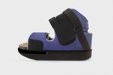 Forefoot Off-loading Shoe after fractures. Detachable therapeutic shoes. Post operative heel shoe...