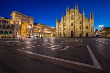 Cityscape on the Piazza del Duomo town square in Milan, Italy.