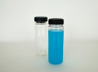 봄과 여름용 휴대용 물병