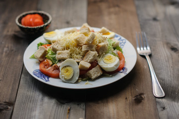 Caesar salad lunch dinner food crackers chicken salad leaves