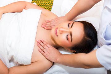 Body and face spa for healthy in salon