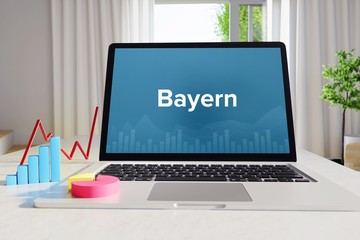 Bayern – Business/Statistik. Laptop im Büro mit Begriff auf dem Monitor. Finanzen, Wirtschaft, Analyse