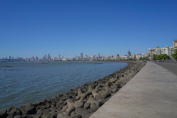 Fototapeta premium Lock down In Mumbai Marine Lines Arabian Sea Maharashtra India 
