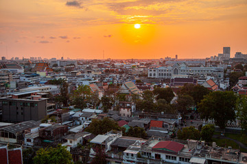 Fototapeta na wymiar Sunset on golden mountain, Bangkok panoramic view, Bangkok, Thailand