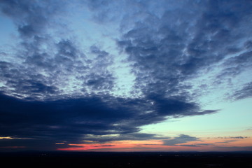 Abendhimmel, Abendrot, Farbenspiel, kurz nach Sonnenuntergang 