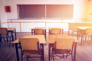 Blurred background of school classroom.