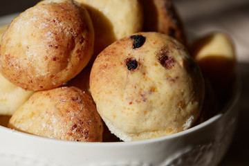 curd cookies with berries