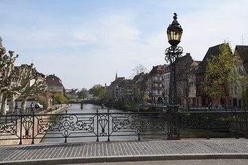 Fototapeta premium Brücke mit Fluss