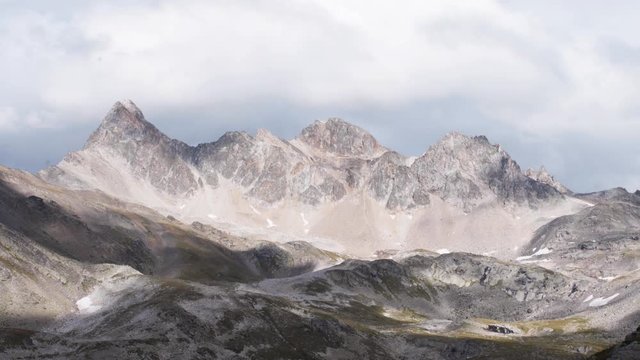 Timelapse ombre des nuages l'&eacute;t&eacute; glacier disparue montagnes 