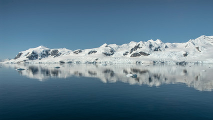 Obraz na płótnie Canvas Antarctic mountainous landscape,Antartic Peninsula.