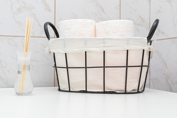 Toilet roll