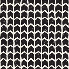 Vector seamless geometric pattern. Hand drawn abstract background. Doodle zig zag lines texture.