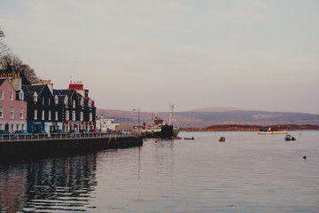 Naklejka premium Tobermory Panoramic île de Mull Ecosse