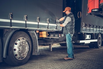 Fototapeta na wymiar Semi Truck Safety Checkup