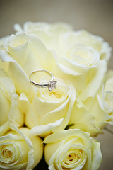 Ring with bunch of white rose