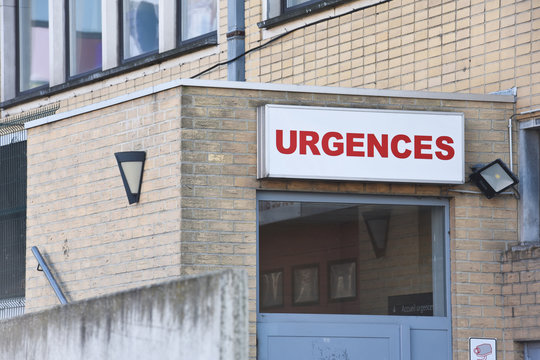 crise coronavirus covid-19 sante epidemie pandemie urgences hopital clinique medecine personnel