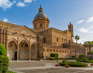 Fototapeta premium Metropolitan Cathedral of the Assumption of Virgin Mary in Palermo, Sicily, Italy