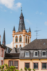 Trier, St. Gangolf, Kirche, Marktkirche, Zunftkirche, Hauptmarkt, Markt, Marktplatz, Marktkreuz, Turm,  Stadt, Altstadt, Altstadthäuser, Mosel, Fluss, Stadtrundgang, Rheinland-Pfalz, Frühling, Sommer