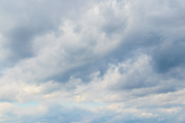 Obraz premium Heavy gray clouds in the sky in cloudy weather_