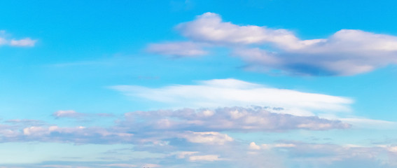 Obraz premium Blue sky with white clouds in sunny weather. Panorama_