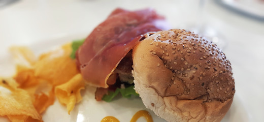 Delicious Meat-Hamburguer with sweet potatoes chips
