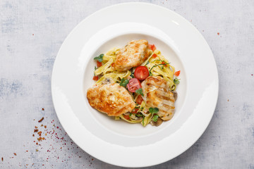 pasta with chicken and tomatoes