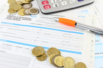 Banking form to pay Italian taxes