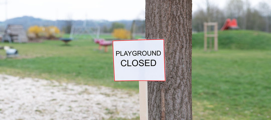 Spielplatz geschlossen Text Playground closed