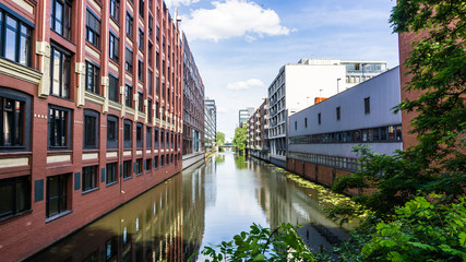 Kanal mir Gewerbeimmobilien in Hamburg Hammerbrook