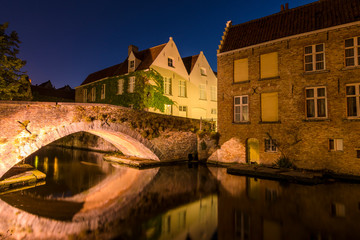 Fototapeta na wymiar Beautiful medieval city of Bruges in Belgium (Europe). Full of bridges and water channels, surrounded by fantastic buildings.