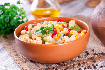 Stewed chickpea with vegetables