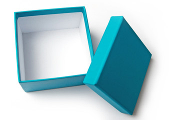 leere Kartonbox mit Deckel, geöffnet