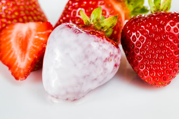 strawberries in cream