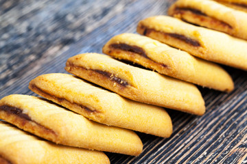 flour cookies with jam
