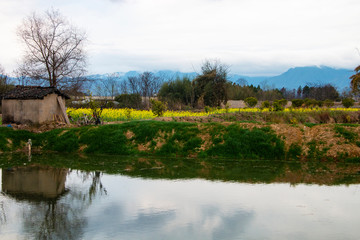 Fototapeta na wymiar Chinese countryside in spring