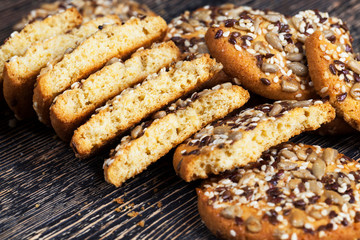 broken oatmeal-wheat cookies