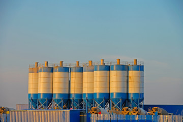 Apply to concrete mixer, site construction facilities. © pdm