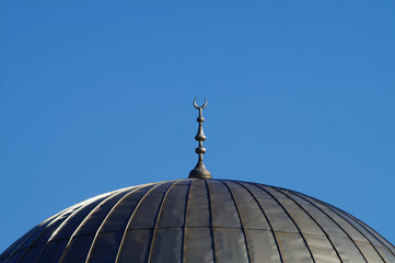 Fototapeta na wymiar Kuppel der Fatih-Moschee in Mülheim an der Ruhr