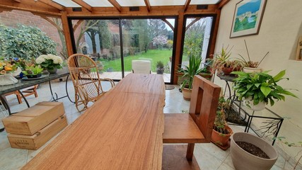 veranda table bois massif exotique rotin design tendance