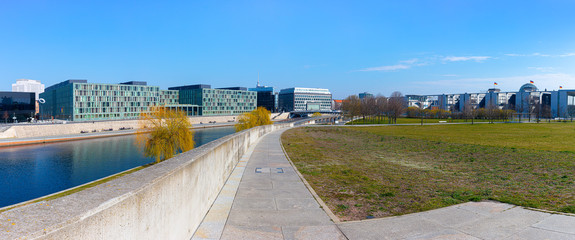 Berlin Spreebogen Regierung Regierungsviertel Bundespresseamt Bundesministerium für Bildung und Forschung neue Architektur Regierung Neubauten Panorama Berlin Mitte XXL Regierungsbezirk quartier Mitte © Maurice Tricatelle