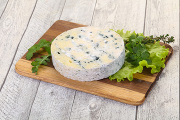 Round blue cheese