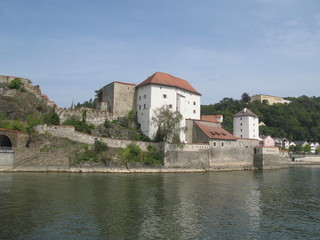 Fototapeta na wymiar Passau Donau Veste Niederhaus