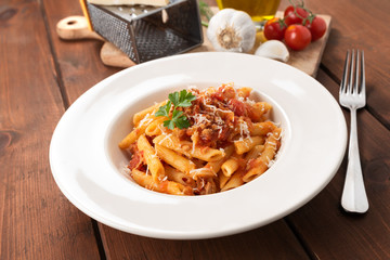 Piatto di pasta con ragu alla bolognese, Cucina Italiana