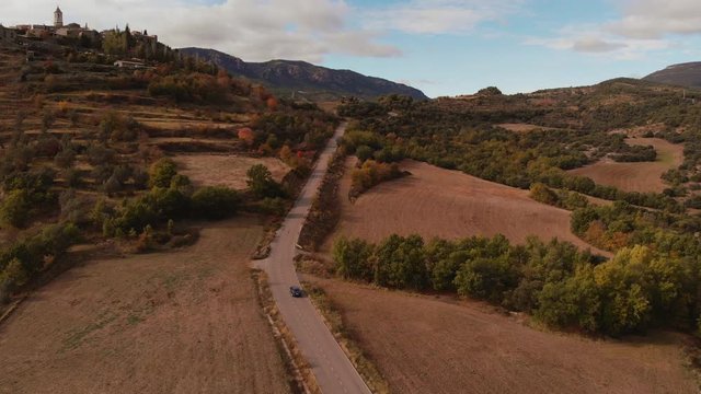 Arriving roda de isabena village 